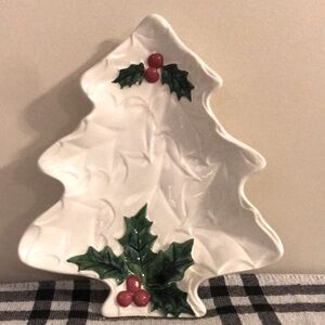 Vintage 1970-71 Lefton White Holly Tree Plate